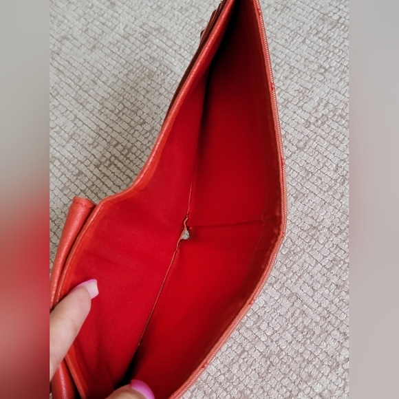 Chanel RARE Travel Line Wallet - Picture 11 of 16